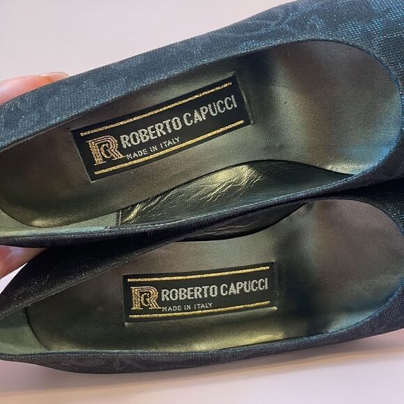 Roberto Capucci Women’s 6.5 Black Small Heel Shoes Excellent Used Condition - Picture 10 of 11